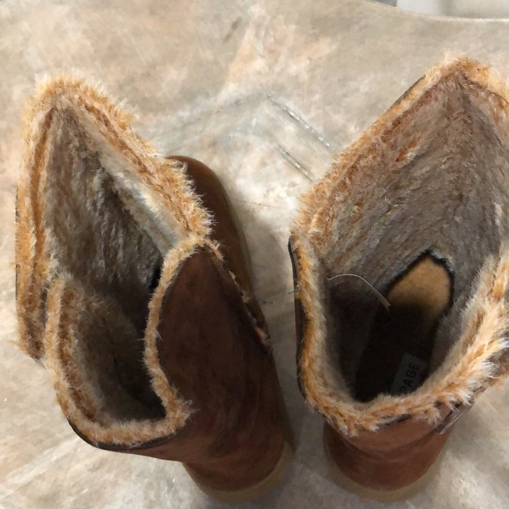 FINAL MARKDOWN!  3-7-25 HOST PICK!!  Preloved Rampage 9.5 Artik Brown Boots! - Picture 4 of 14